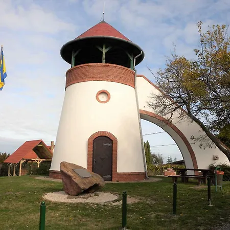 In - Balaton 20369 * Zamárdi